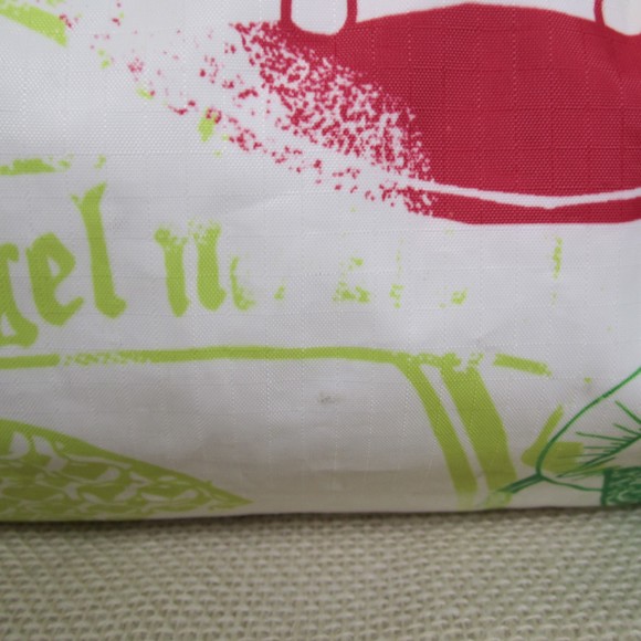 Very Rare L.A.M.B. LeSportsac Limited Edition Multi Icon Mega Barrel Bag w/Charm - Picture 14 of 16